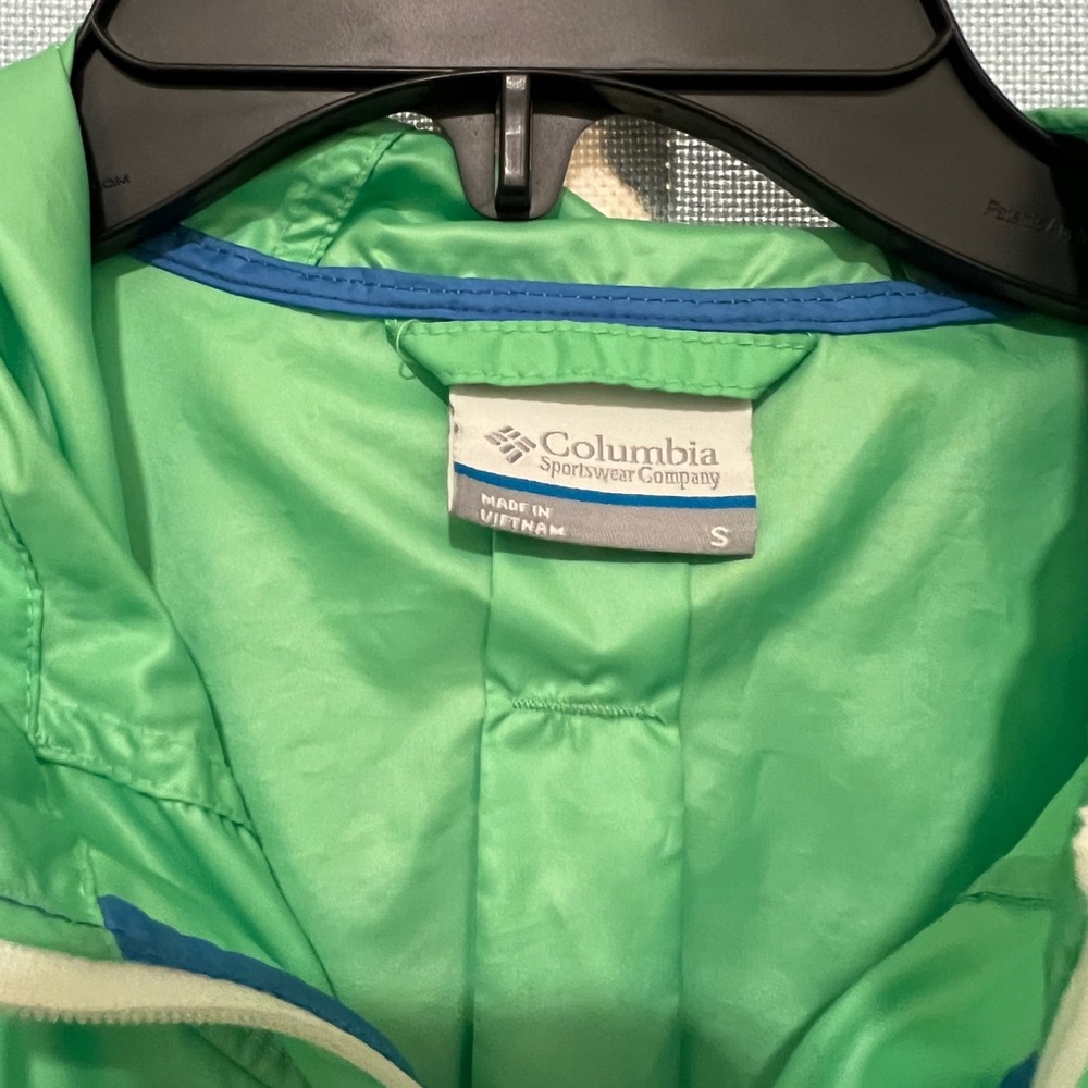 NWOT- Columbia Neon Green Windbreaker 💚✨ - Picture 4 of 7